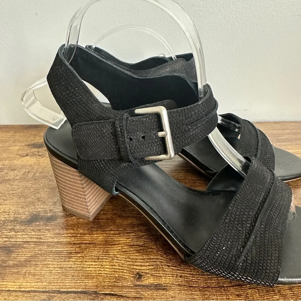 Clarks Womens Karseahi Sandal 7.5 Black Textured‎ Block Heel Sandals Leather New